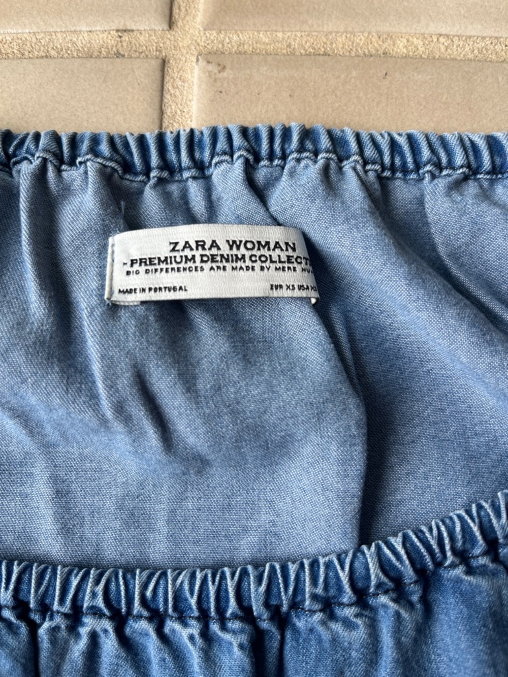 ZARA Premium Denim Collection Lightweight Blue Ruffle Hem Top 100% Lyocell - Picture 3 of 8